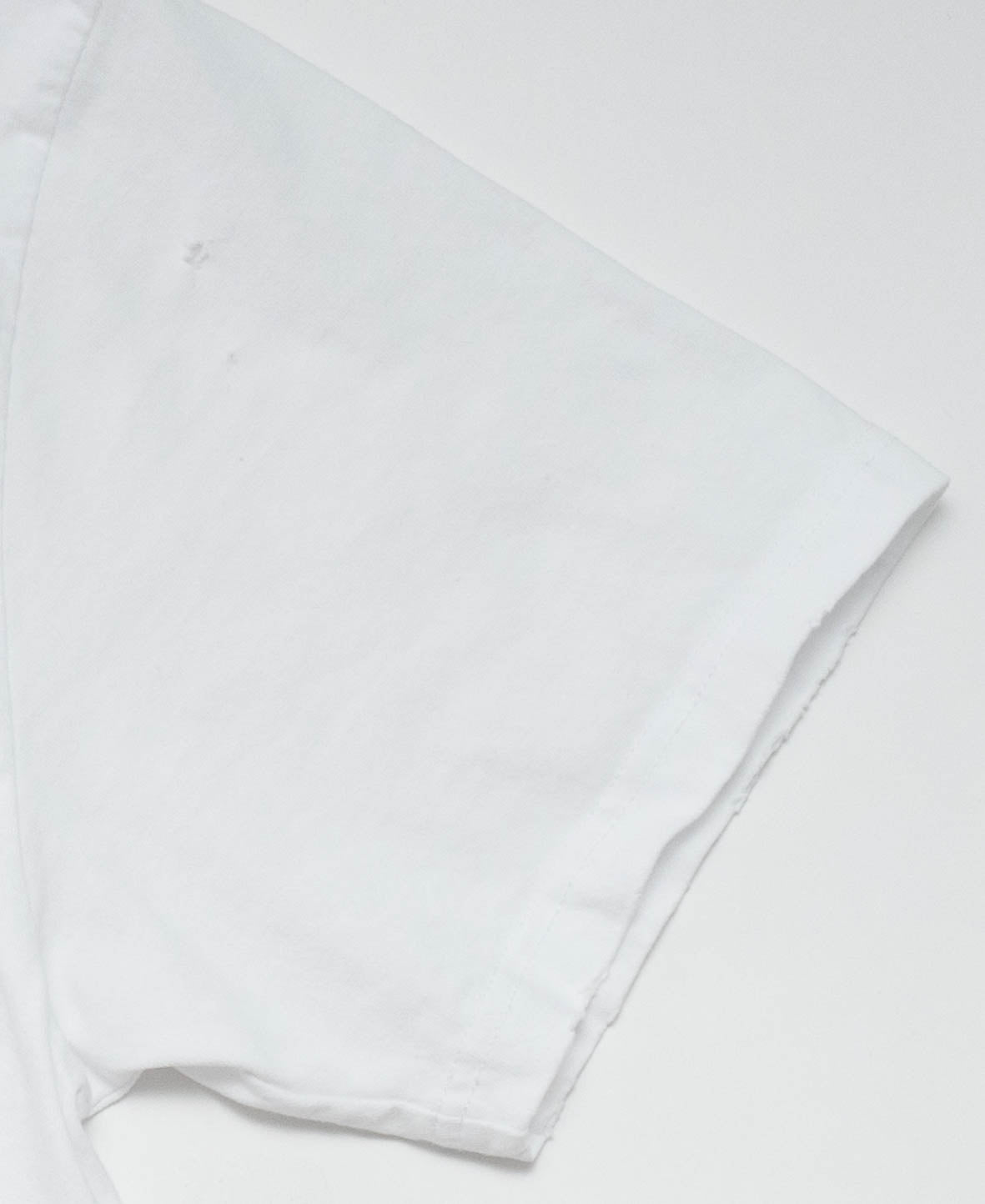 VERTICAL MESSAGE TEE - WHITE (Damaged)