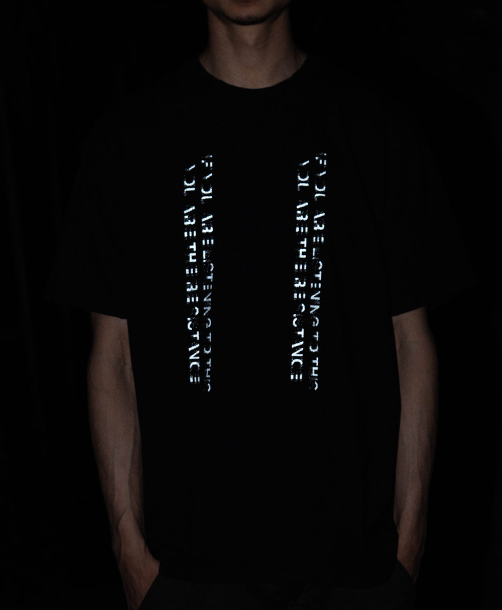 VERTICAL MESSAGE TEE - BLACK (Damaged)