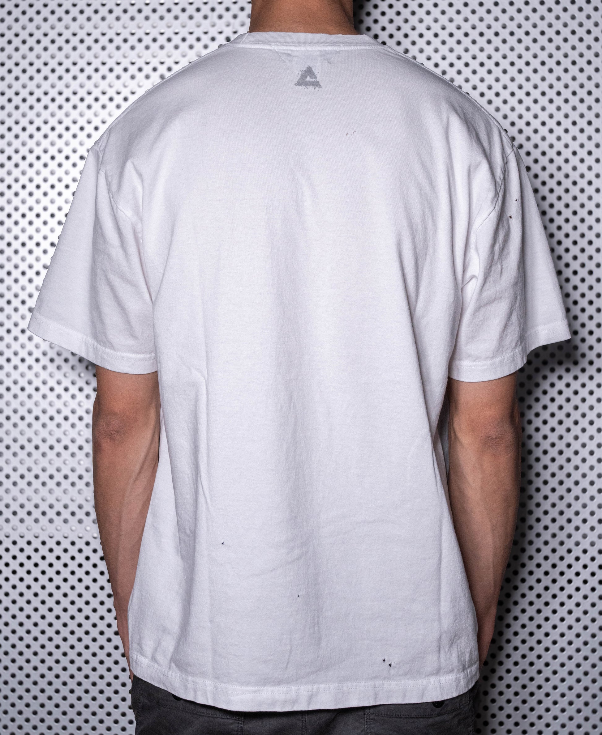 VERTICAL MESSAGE TEE - WHITE (Damaged)